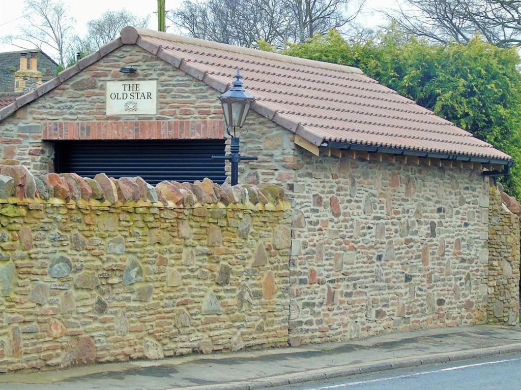 Bed and Breakfast The Old Star Winterbourne Exterior foto